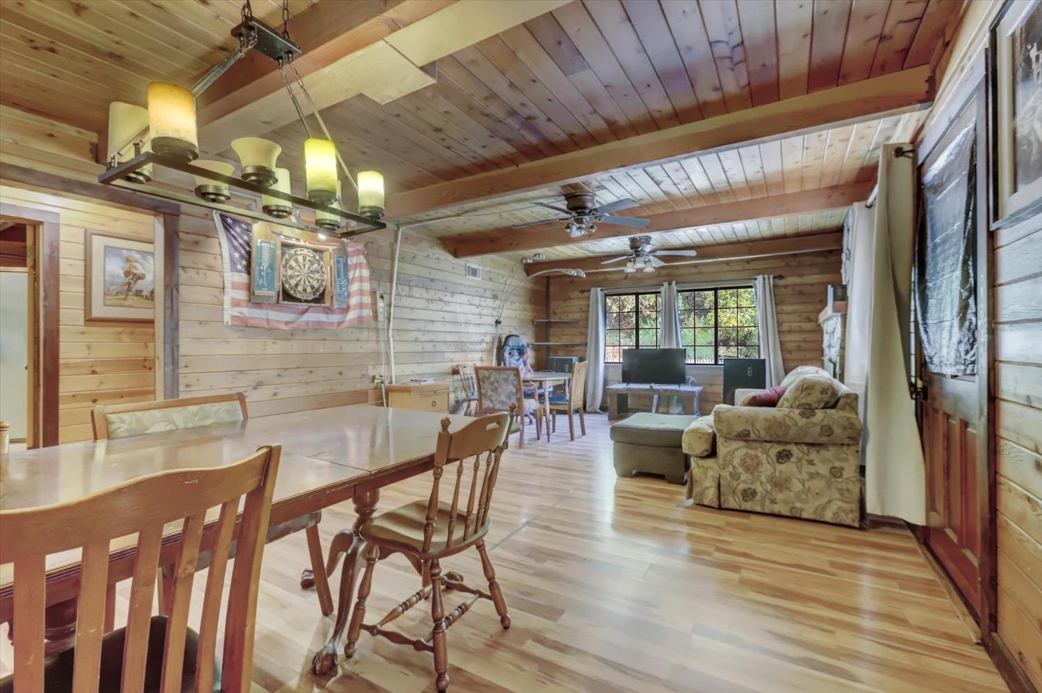 Detail Gallery Image 11 of 93 For 725 E Main St, Downieville,  CA 95936 - 5 Beds | 2 Baths