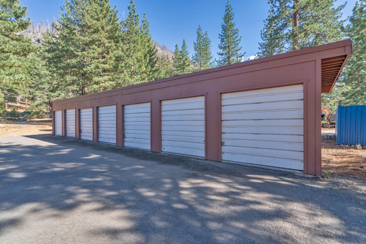 Detail Gallery Image 7 of 10 For 1045 Shakori Dr, South Lake Tahoe,  CA 96150 - – Beds | – Baths