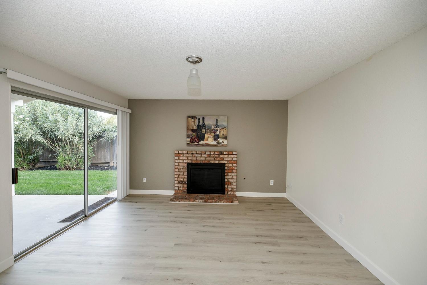 Detail Gallery Image 18 of 45 For 1409 Entrada Way, Modesto,  CA 95355 - 3 Beds | 2 Baths