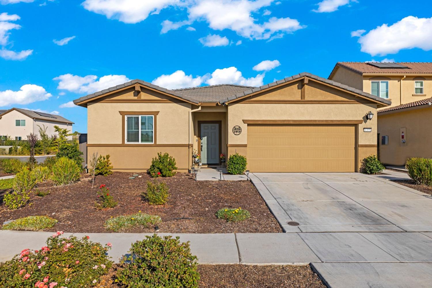 Detail Gallery Image 1 of 38 For 1355 Callison Way, Plumas Lake,  CA 95961 - 4 Beds | 2 Baths