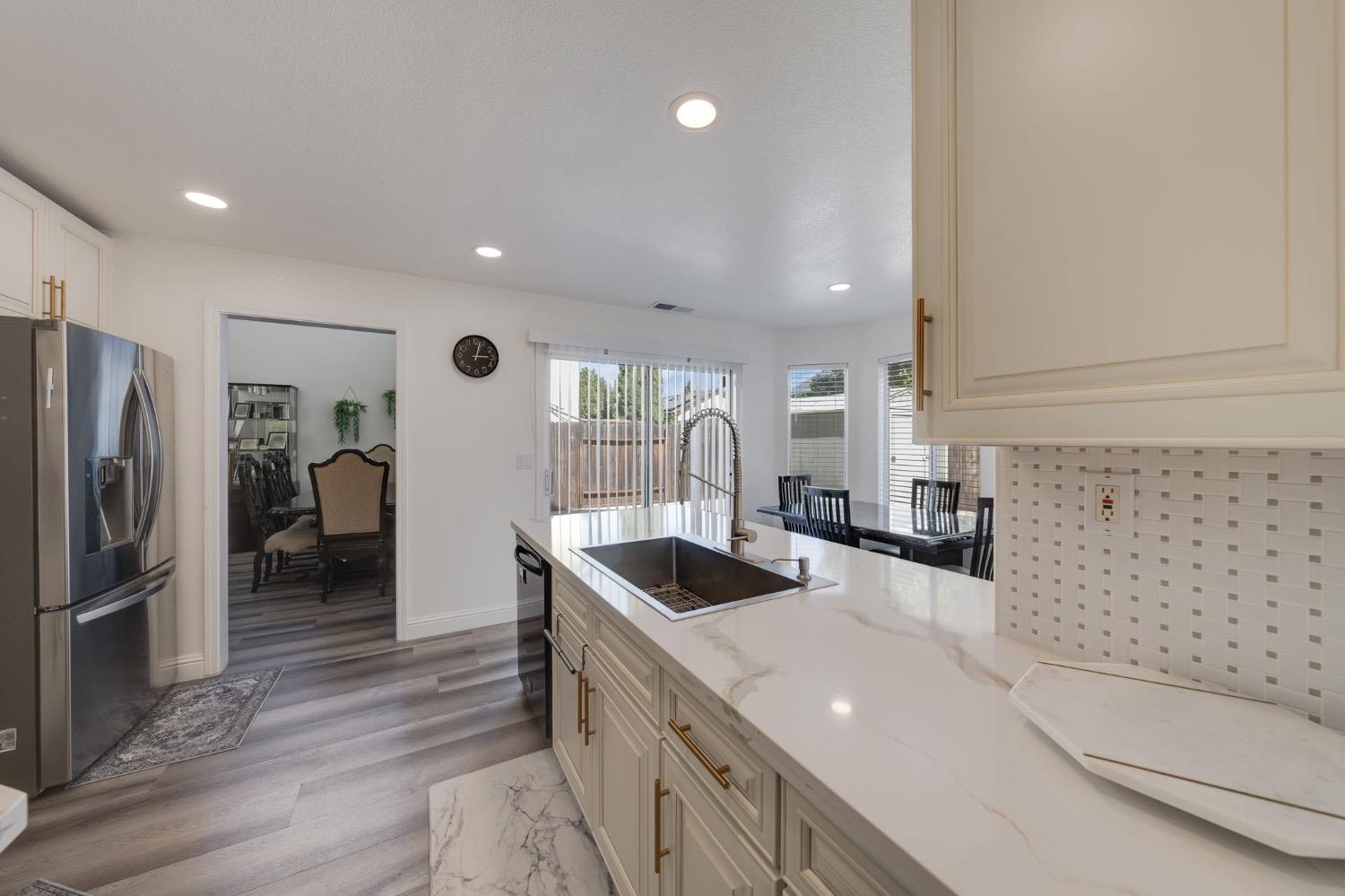 Thornbury Drive, Antelope, California image 6
