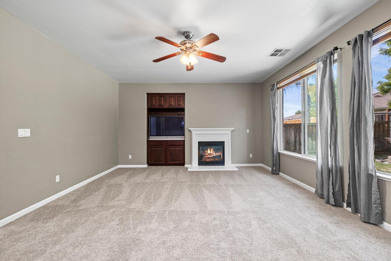 Detail Gallery Image 18 of 54 For 12082 Erato Cir, Rancho Cordova,  CA 95742 - 4 Beds | 2/1 Baths