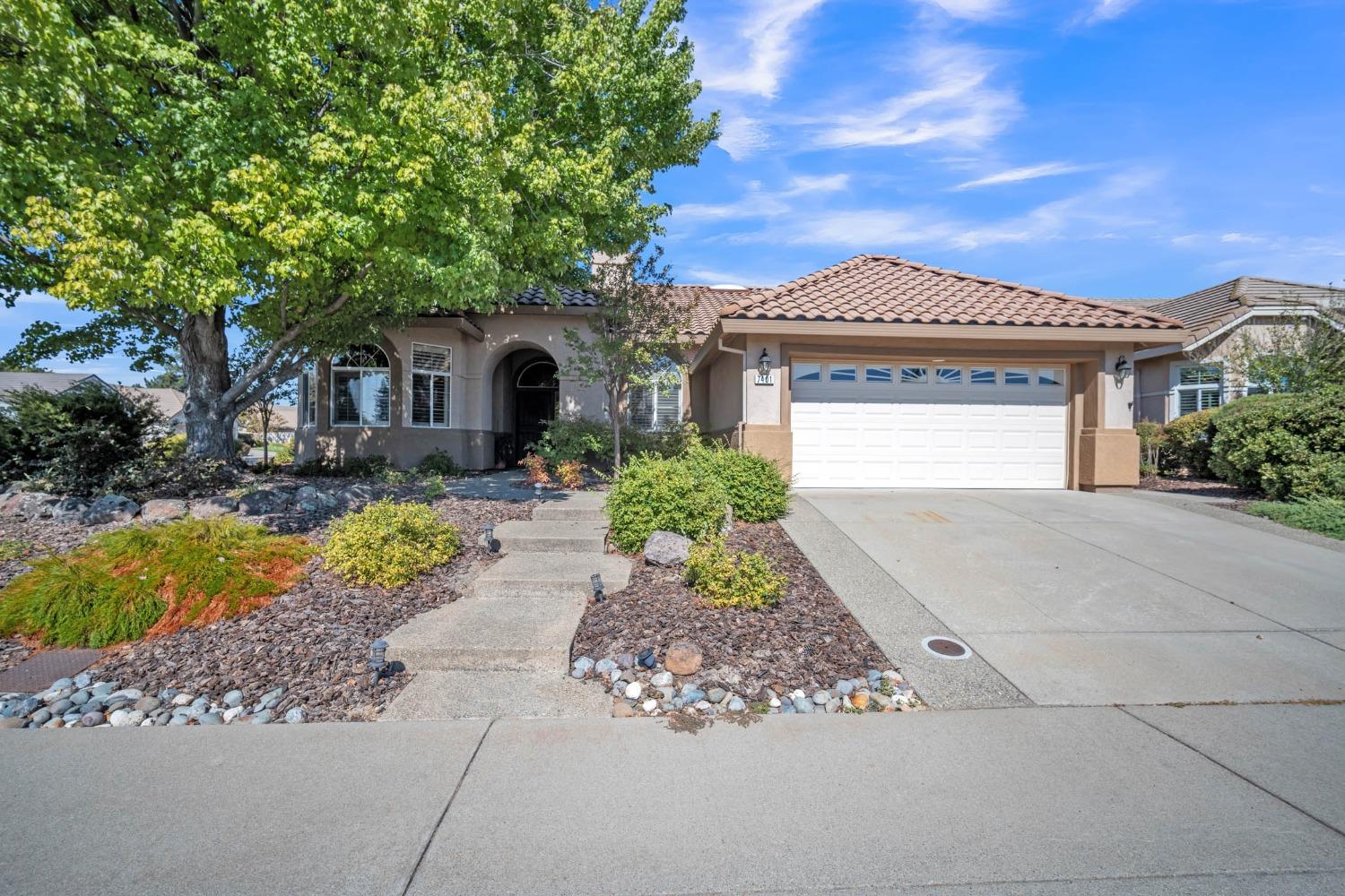 Detail Gallery Image 1 of 1 For 7401 Whistlestop Ln, Roseville,  CA 95747 - 3 Beds | 2 Baths