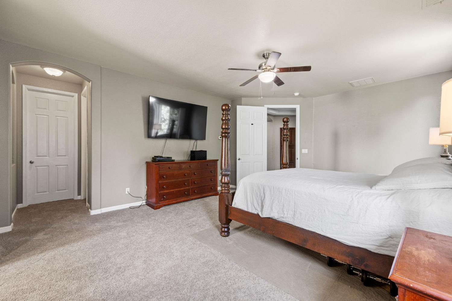 Detail Gallery Image 33 of 54 For 12082 Erato Cir, Rancho Cordova,  CA 95742 - 4 Beds | 2/1 Baths