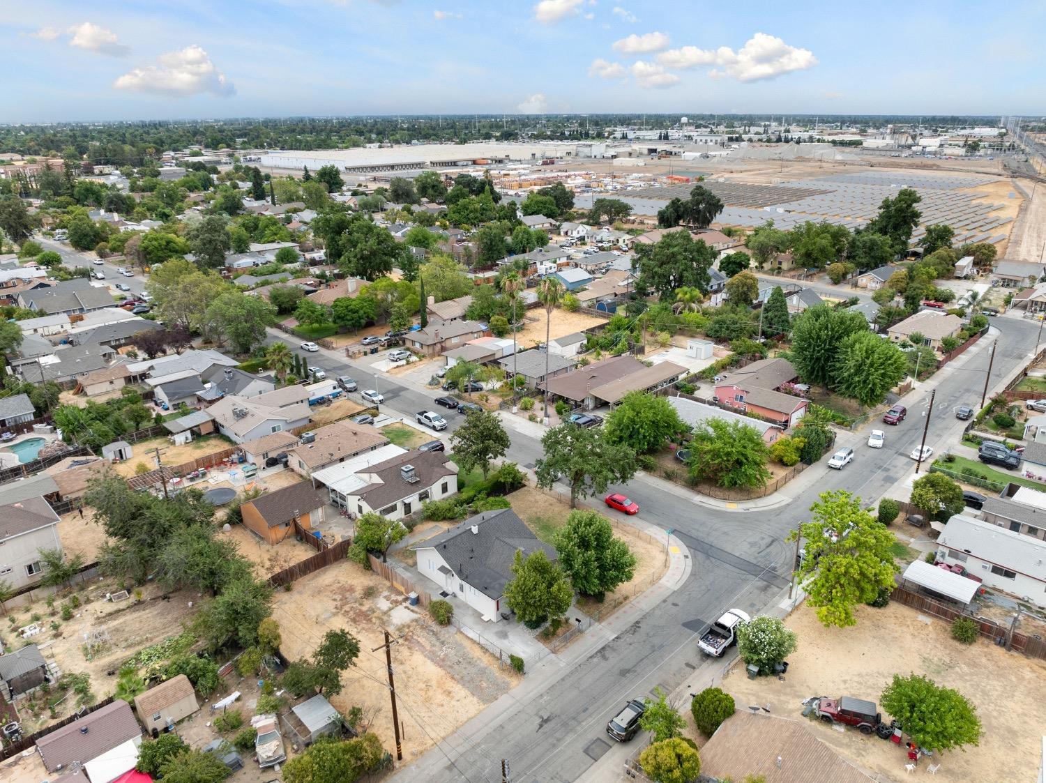 Detail Gallery Image 41 of 41 For 5891 28th St, Sacramento,  CA 95824 - 3 Beds | 2 Baths