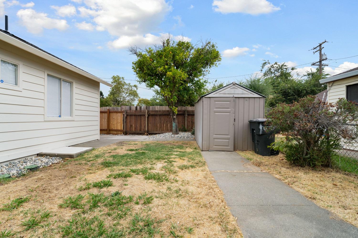 Detail Gallery Image 35 of 41 For 5891 28th St, Sacramento,  CA 95824 - 3 Beds | 2 Baths