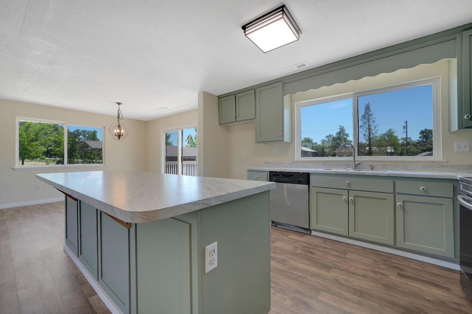 Detail Gallery Image 9 of 52 For 9440 Landrum St, Plymouth,  CA 95669 - 3 Beds | 2 Baths