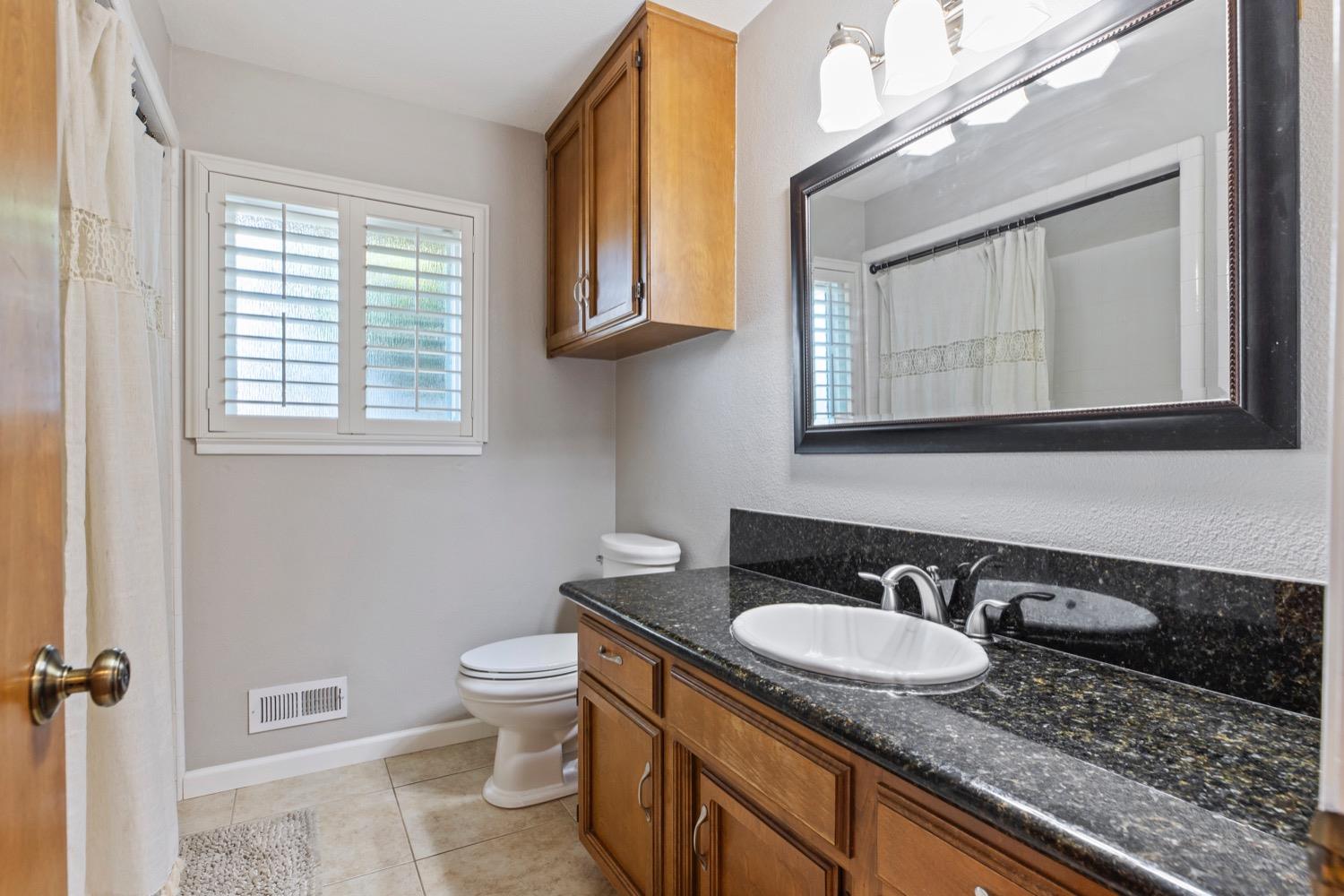 Detail Gallery Image 21 of 38 For 2709 Deerfield Pl, Modesto,  CA 95355 - 3 Beds | 2 Baths