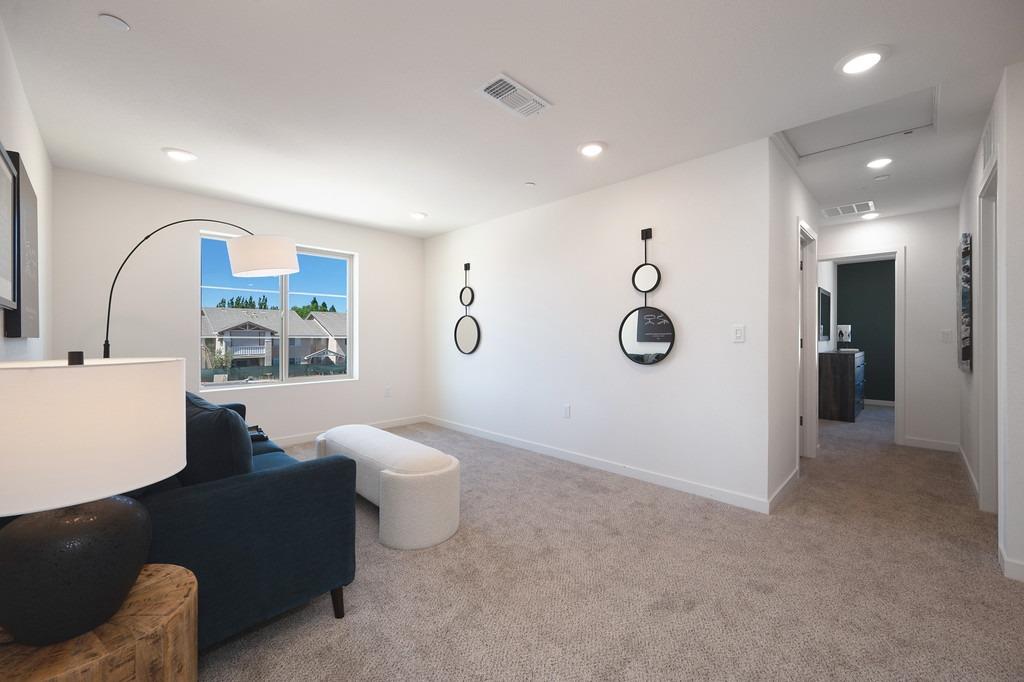 Detail Gallery Image 20 of 35 For 1736 Grand Breeze Ln #74,  Lincoln,  CA 95648 - 3 Beds | 2/1 Baths