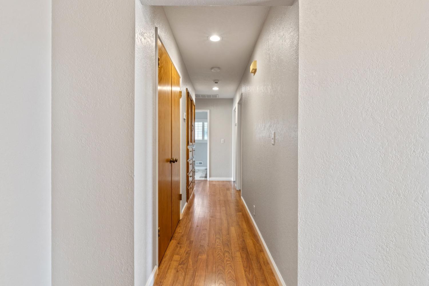 Detail Gallery Image 11 of 38 For 2709 Deerfield Pl, Modesto,  CA 95355 - 3 Beds | 2 Baths