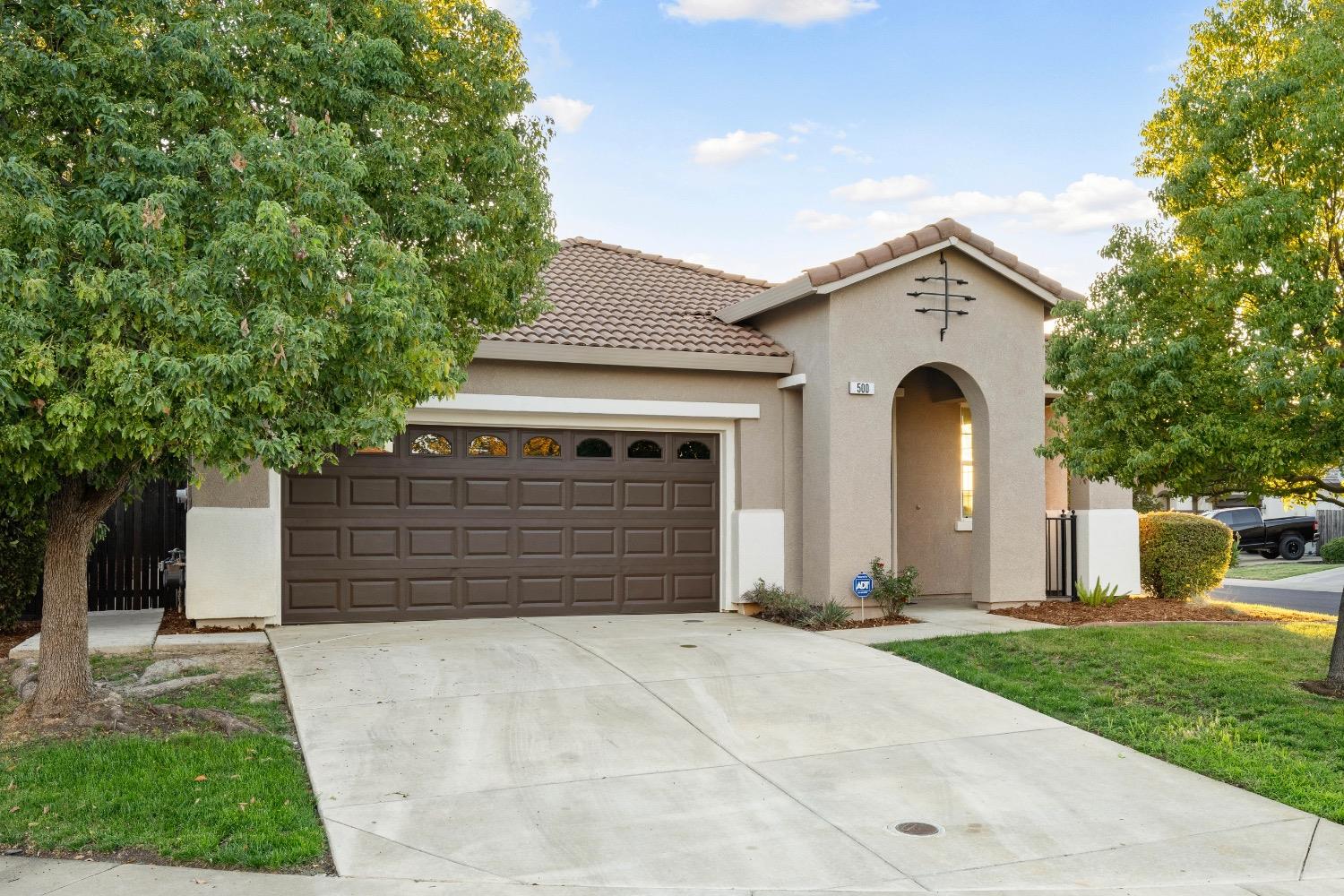 Detail Gallery Image 1 of 49 For 500 Welsford Ct, Lincoln,  CA 95648 - 3 Beds | 2 Baths