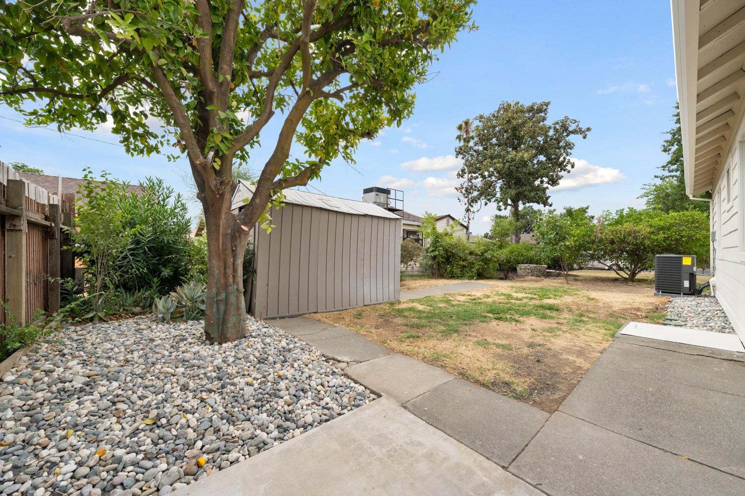 Detail Gallery Image 37 of 41 For 5891 28th St, Sacramento,  CA 95824 - 3 Beds | 2 Baths