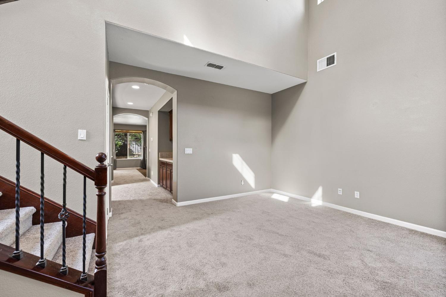 Detail Gallery Image 13 of 54 For 12082 Erato Cir, Rancho Cordova,  CA 95742 - 4 Beds | 2/1 Baths