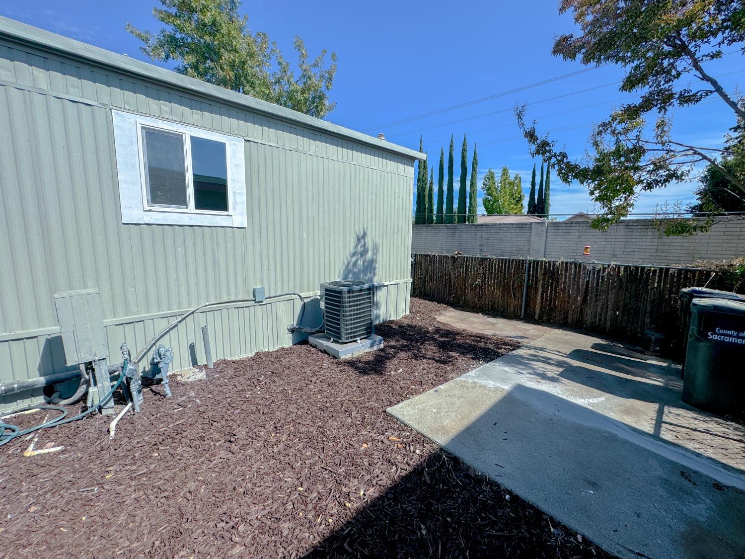 Detail Gallery Image 33 of 38 For 7336 Sylmar, Sacramento,  CA 95842 - 2 Beds | 2 Baths