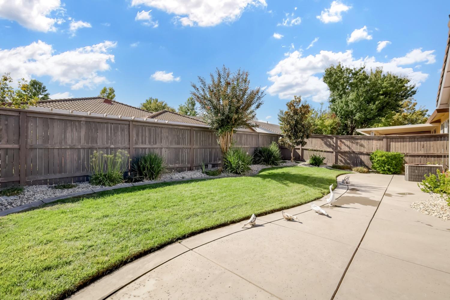 Detail Gallery Image 37 of 59 For 2326 Ryedale Ln, Sacramento,  CA 95835 - 2 Beds | 2 Baths