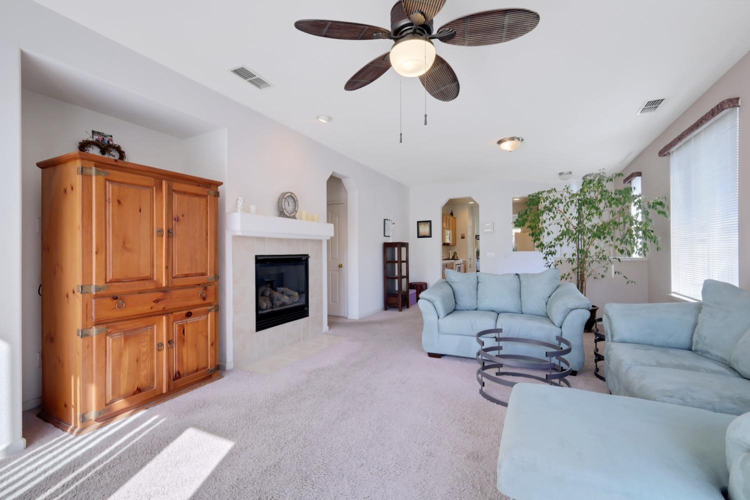 Detail Gallery Image 20 of 59 For 2326 Ryedale Ln, Sacramento,  CA 95835 - 2 Beds | 2 Baths