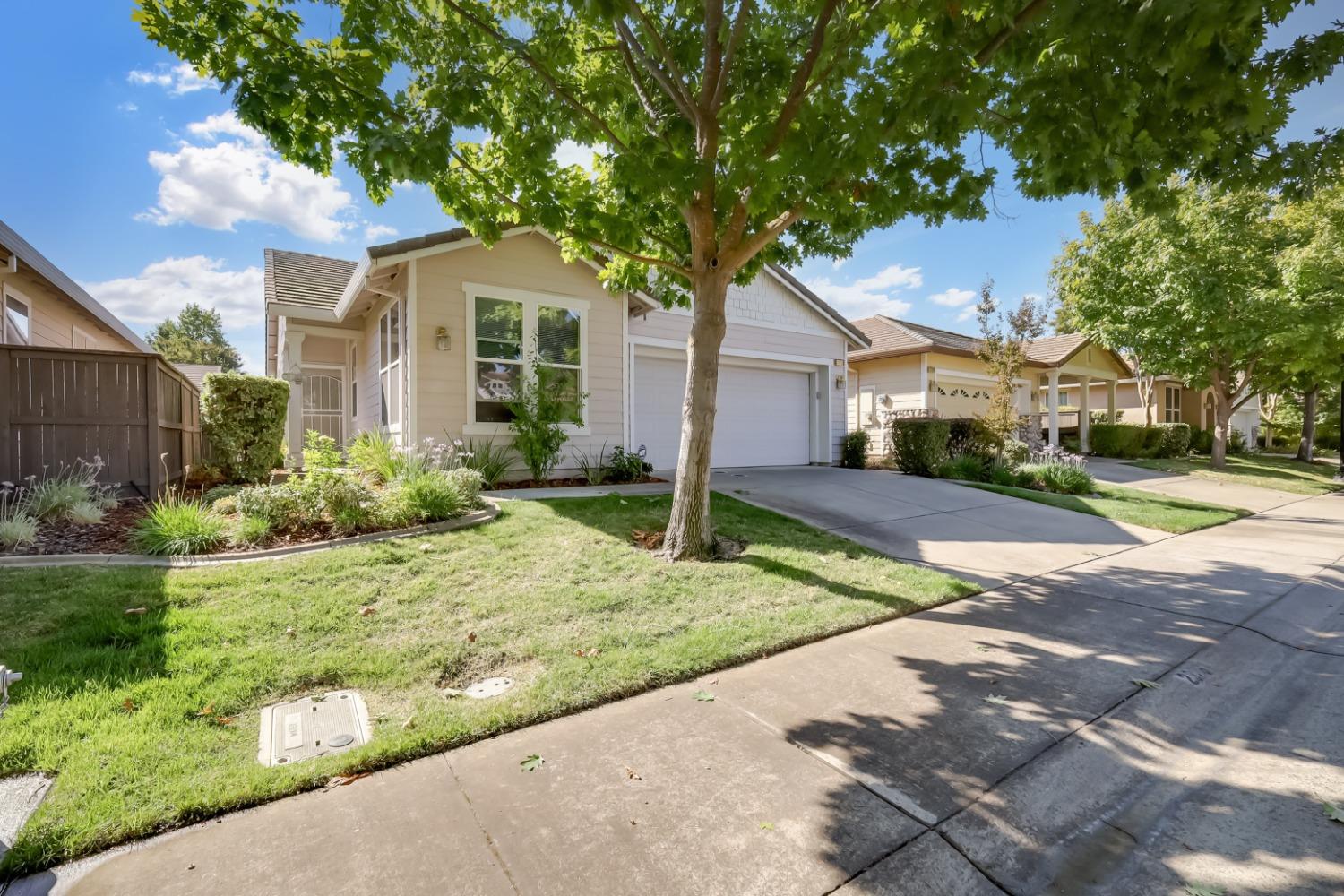 Detail Gallery Image 1 of 59 For 2326 Ryedale Ln, Sacramento,  CA 95835 - 2 Beds | 2 Baths