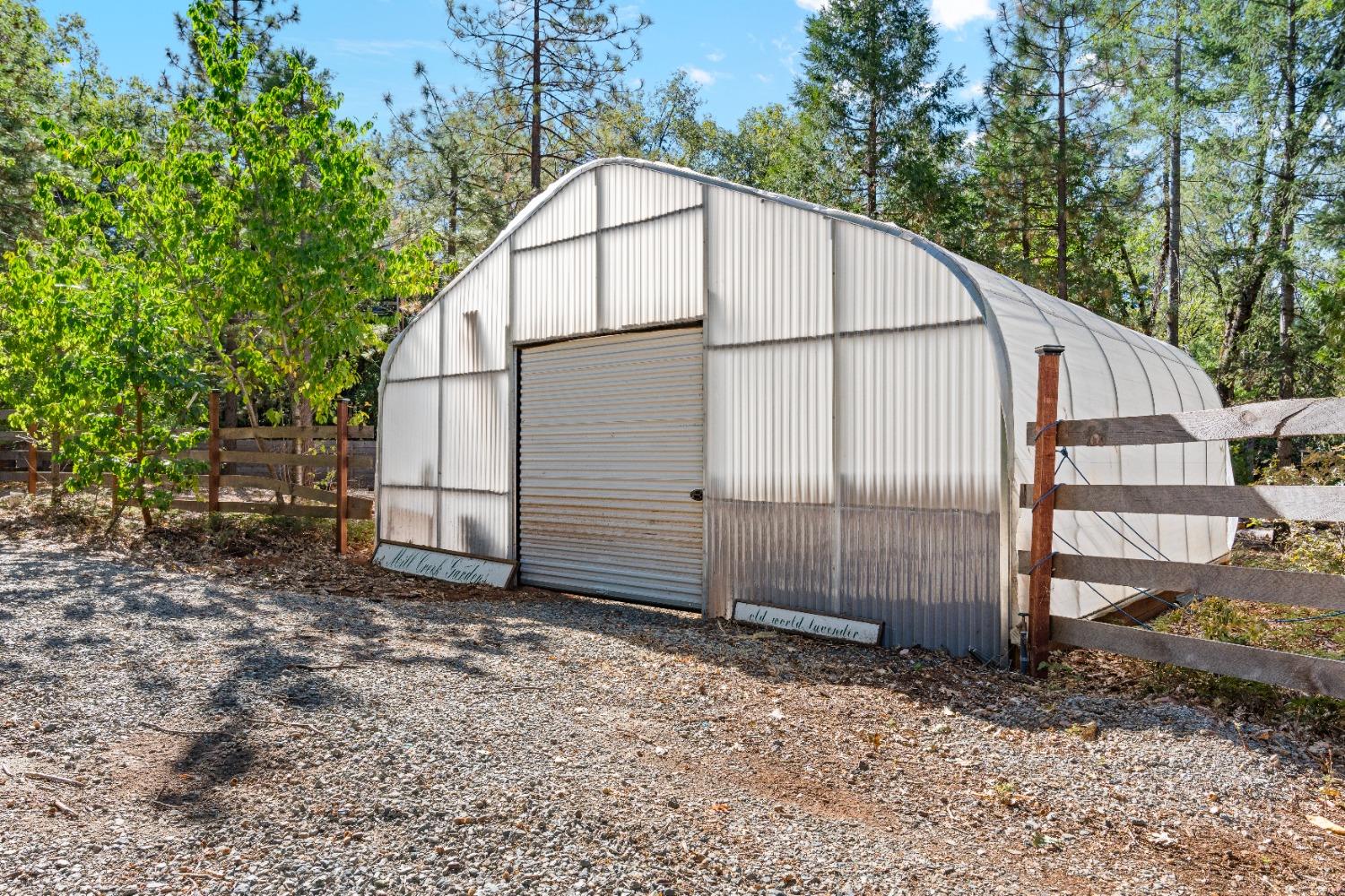 Detail Gallery Image 10 of 72 For 13610 Lightning Tree Rd, Nevada City,  CA 95959 - 2 Beds | 2 Baths