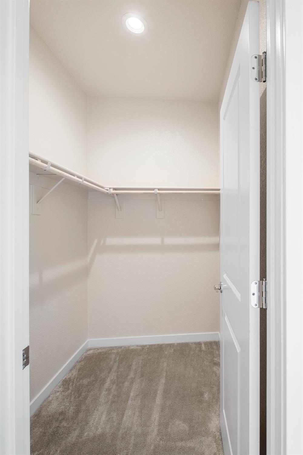 Detail Gallery Image 38 of 46 For 1716 Stinson Way, Plumas Lake,  CA 95961 - 3 Beds | 2/1 Baths