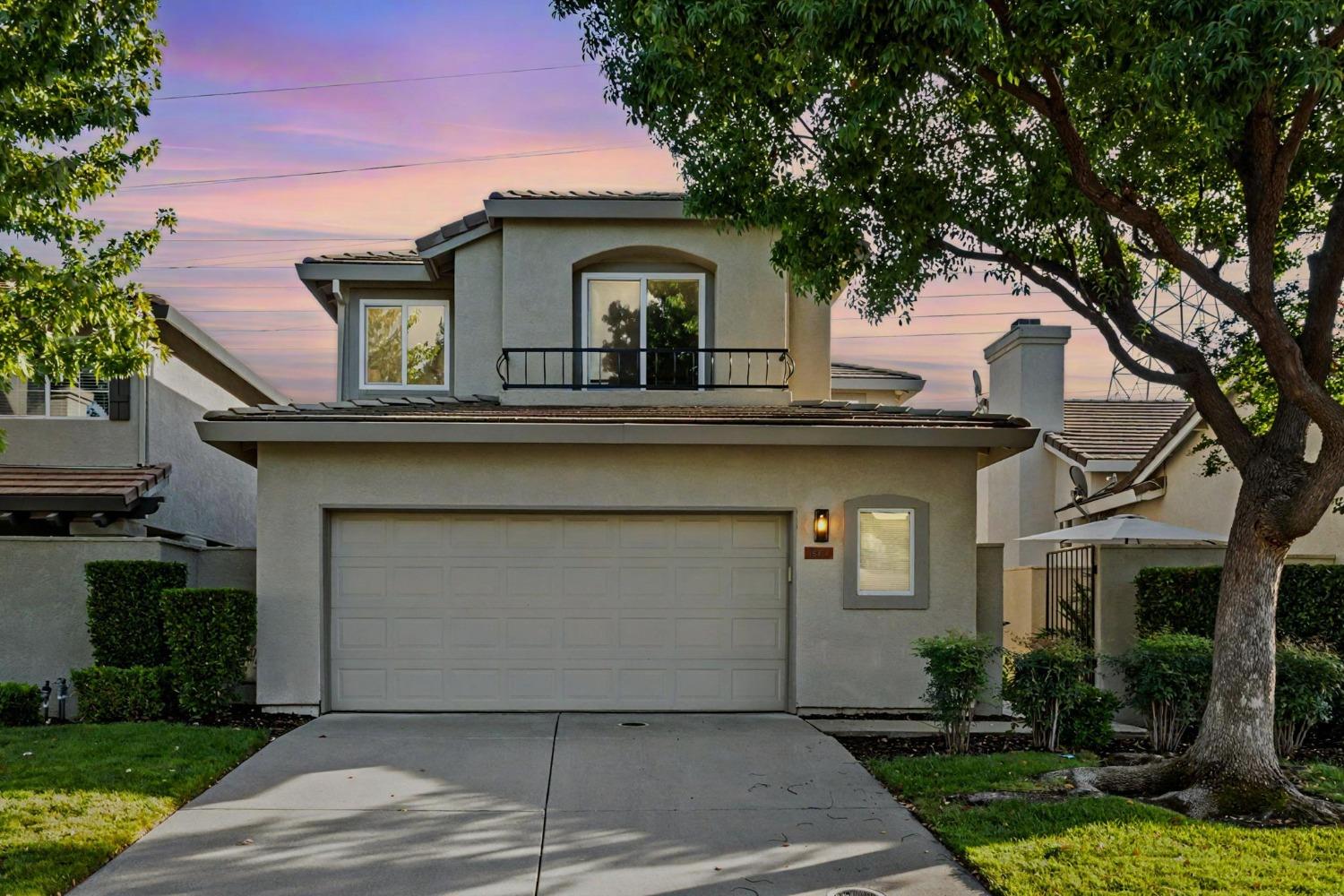 Detail Gallery Image 1 of 44 For 1660 Palatia Dr, Roseville,  CA 95661 - 4 Beds | 2/1 Baths