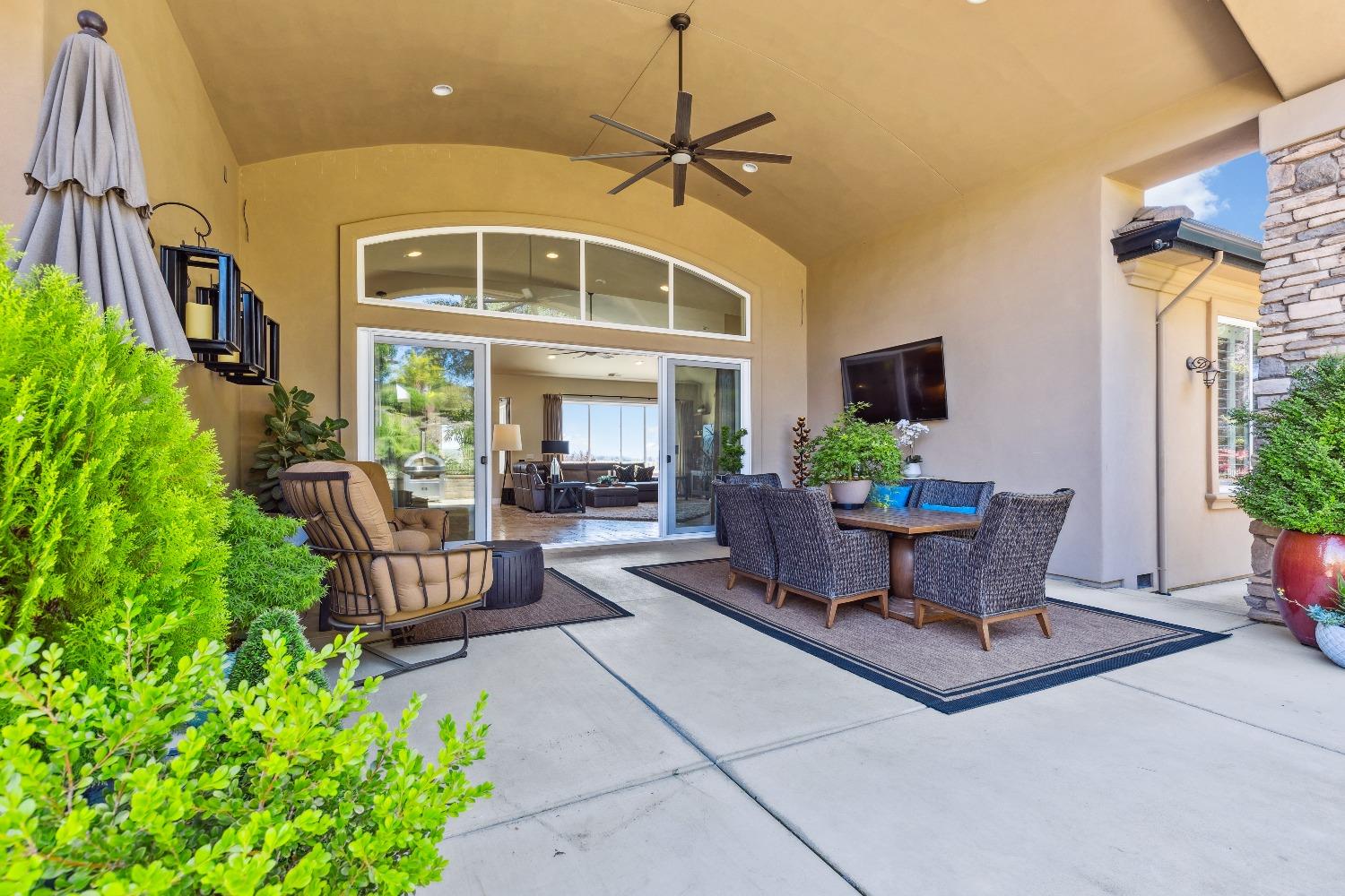 Detail Gallery Image 10 of 65 For 1480 Ridgeview Cir, Auburn,  CA 95603 - 4 Beds | 3/1 Baths