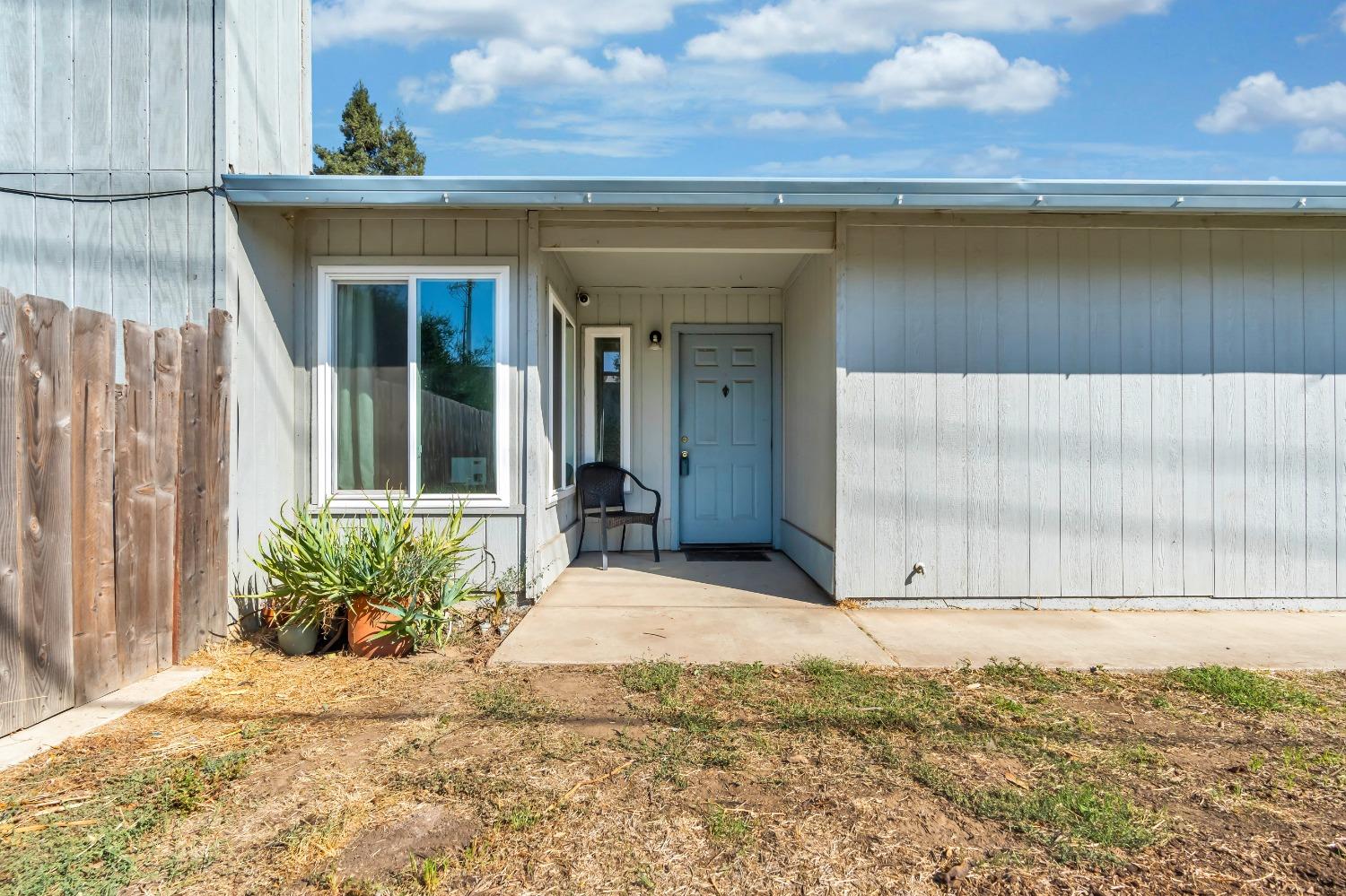 Detail Gallery Image 5 of 39 For 201 Donner Dr, Lodi,  CA 95240 - 3 Beds | 2 Baths