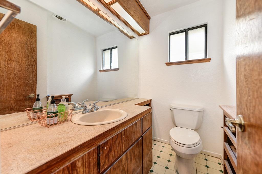 Detail Gallery Image 12 of 28 For 1117 23rd St a,  Sacramento,  CA 95816 - 1 Beds | 1/1 Baths