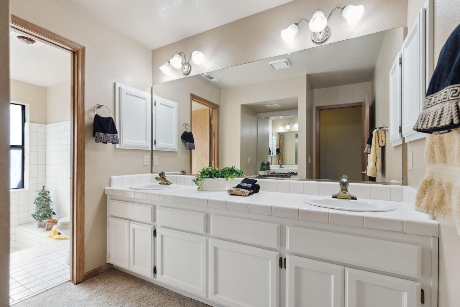 Detail Gallery Image 23 of 37 For 301 Inverness Ct, Roseville,  CA 95678 - 3 Beds | 2 Baths