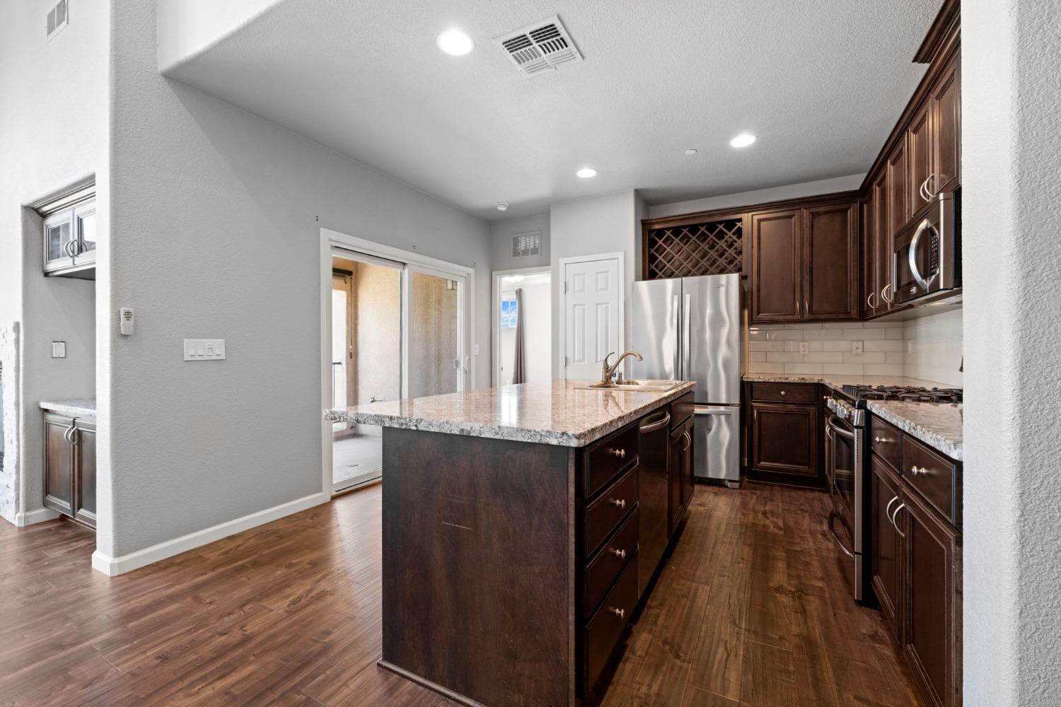 Detail Gallery Image 18 of 57 For 1050 Sierra View Cir #1,  Lincoln,  CA 95648 - 2 Beds | 2 Baths