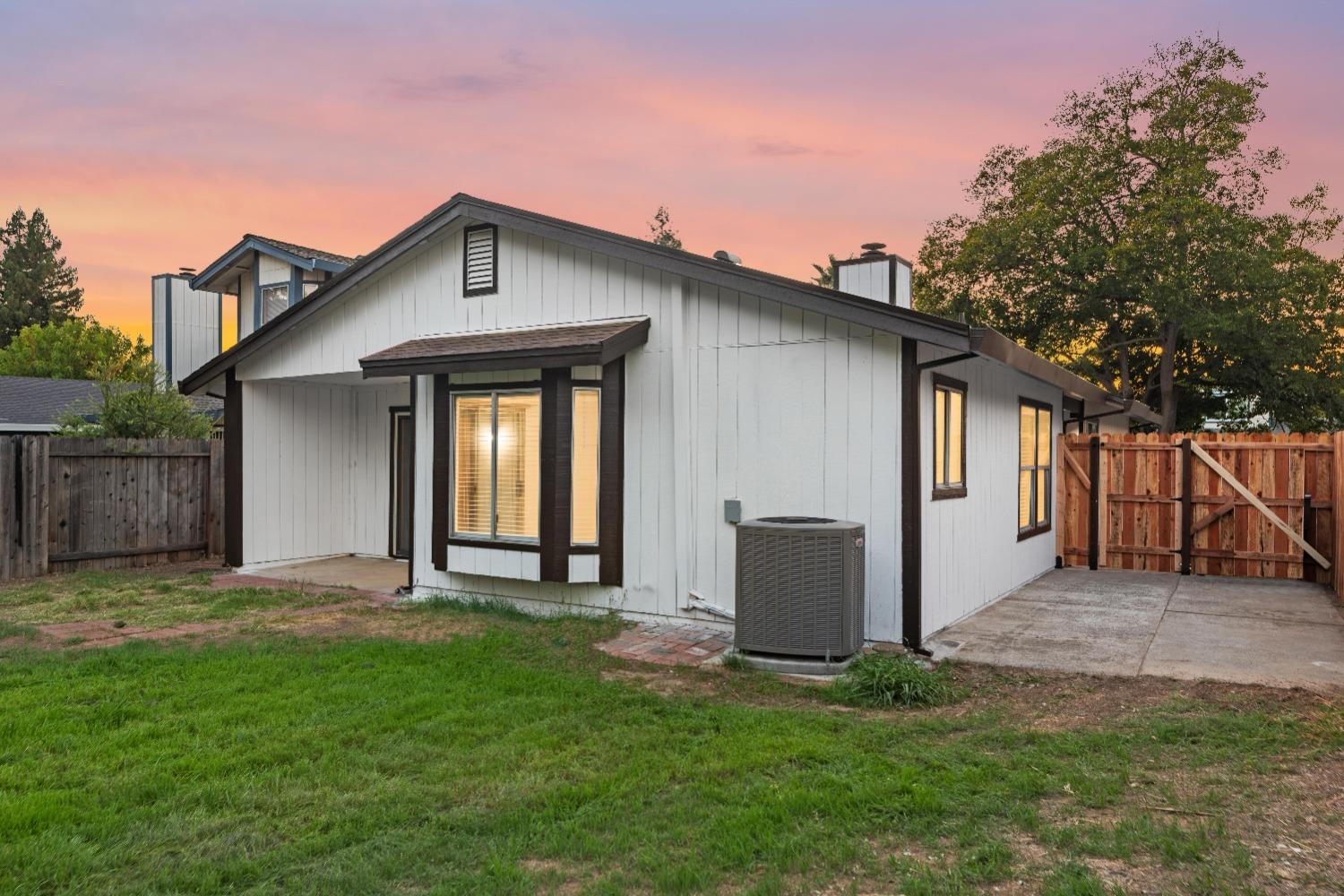 Detail Gallery Image 20 of 26 For 5712 Glassboro Way, Sacramento,  CA 95842 - 3 Beds | 2 Baths