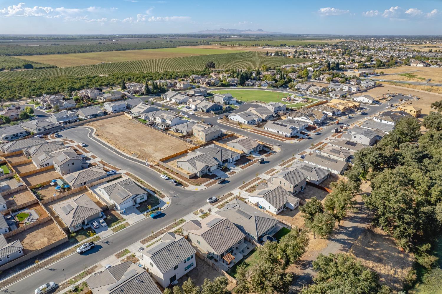 Detail Gallery Image 54 of 59 For 733 Pacific Grove Way, Plumas Lake,  CA 95961 - 3 Beds | 2 Baths