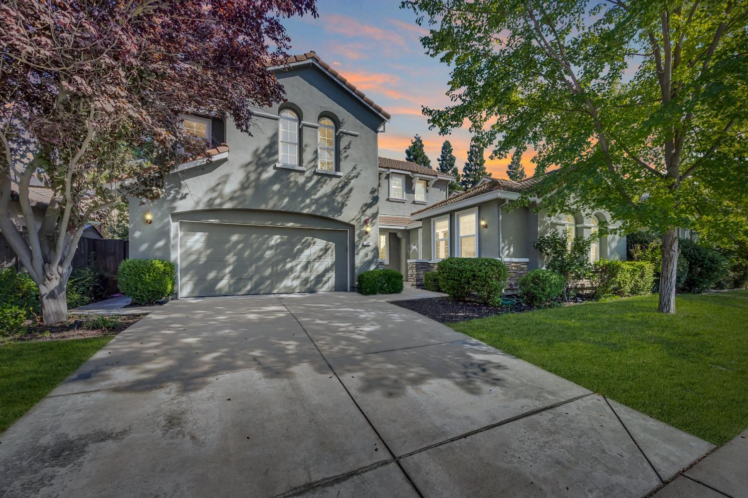 Detail Gallery Image 1 of 63 For 415 Westlake Dr, West Sacramento,  CA 95605 - 5 Beds | 3/1 Baths