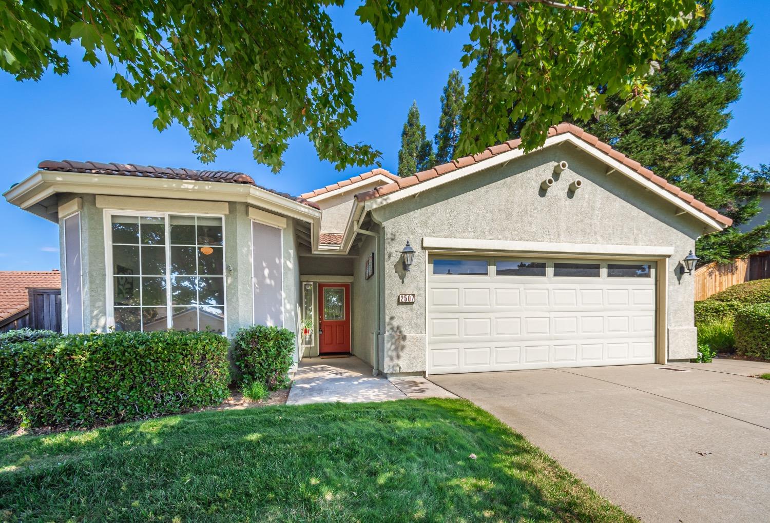 Detail Gallery Image 2 of 57 For 2507 Sasparilla Ct, Rocklin,  CA 95765 - 2 Beds | 2 Baths