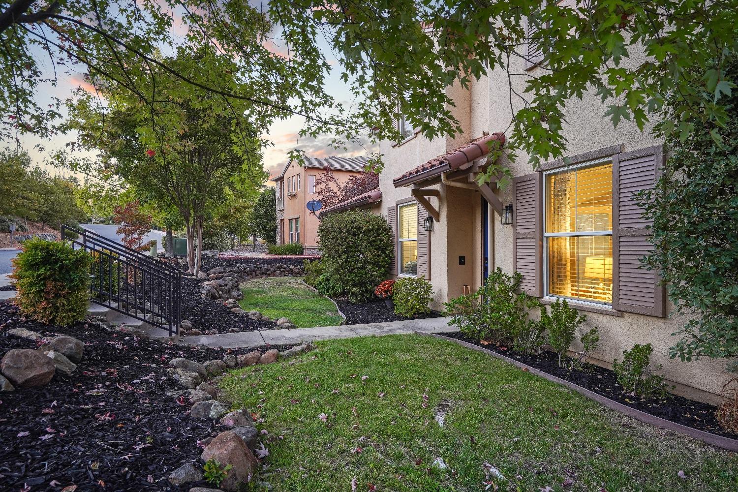 Detail Gallery Image 3 of 87 For 2165 Stonebriar Dr, El Dorado Hills,  CA 95762 - 6 Beds | 3 Baths