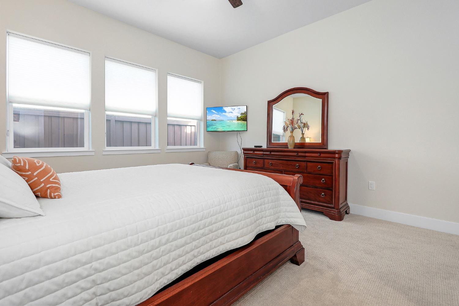 Detail Gallery Image 16 of 42 For 4188 Eagle View Way, Folsom,  CA 95630 - 2 Beds | 2 Baths