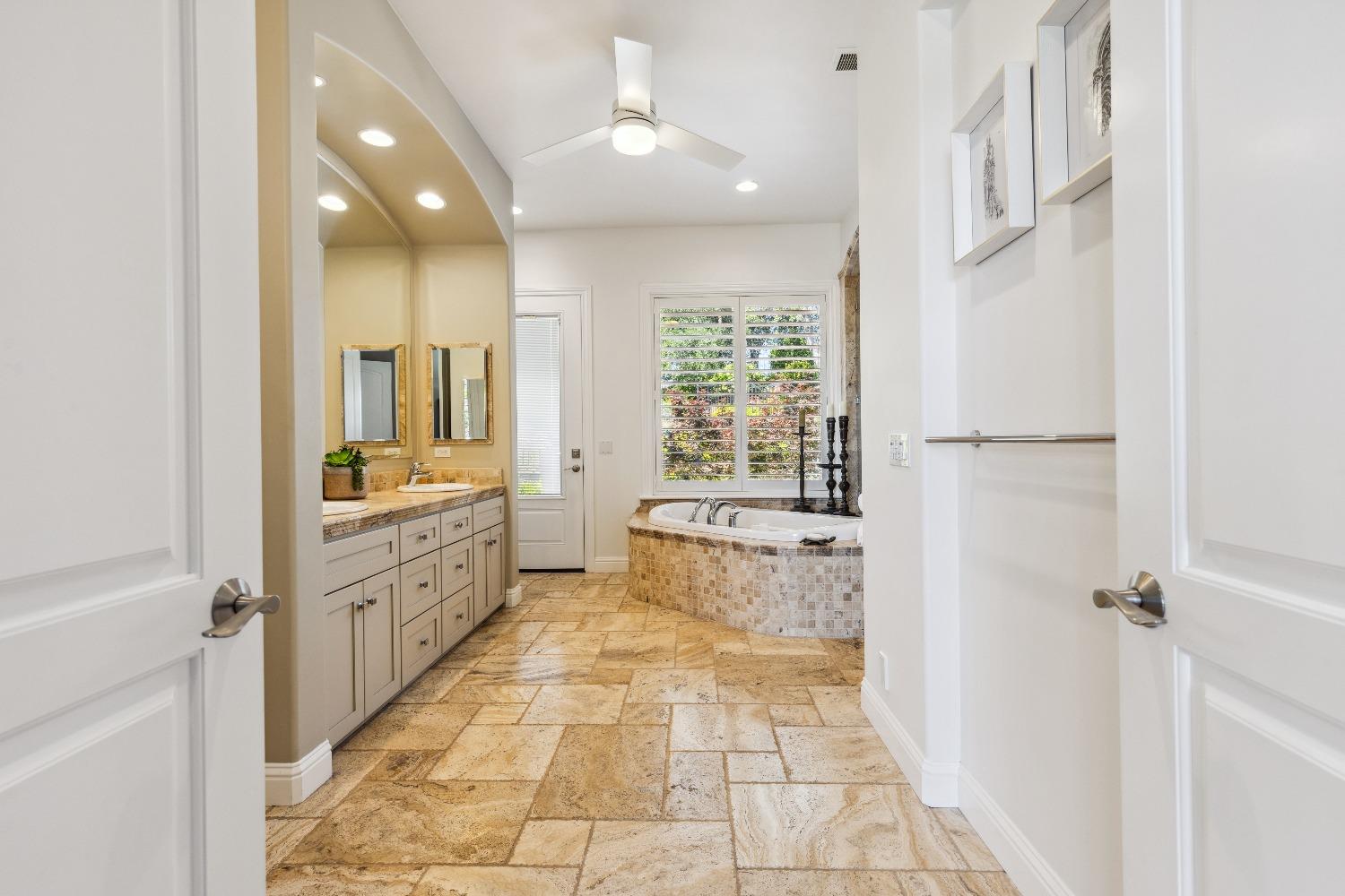 Detail Gallery Image 33 of 65 For 1480 Ridgeview Cir, Auburn,  CA 95603 - 4 Beds | 3/1 Baths