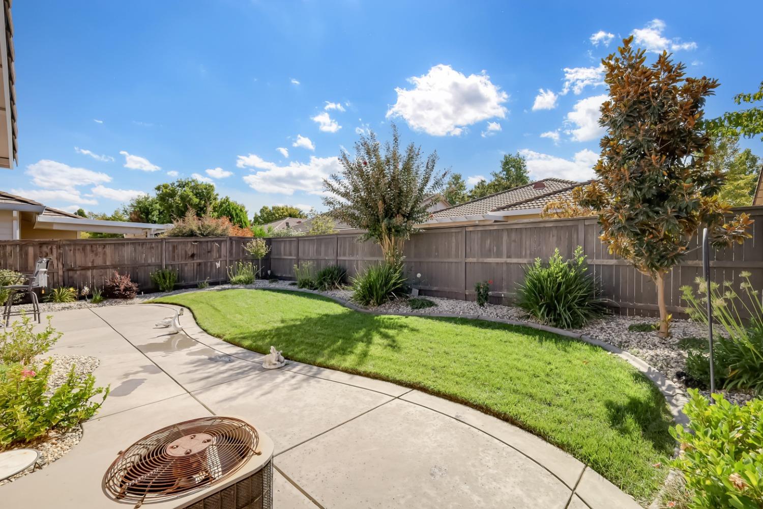 Detail Gallery Image 36 of 59 For 2326 Ryedale Ln, Sacramento,  CA 95835 - 2 Beds | 2 Baths