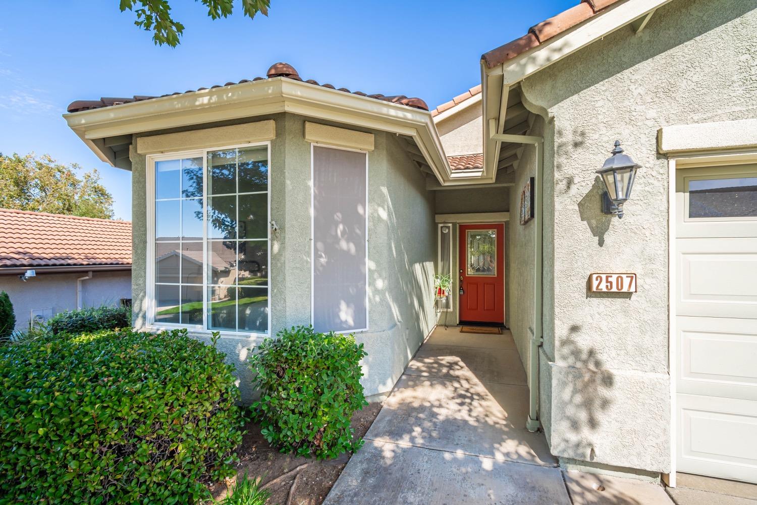 Detail Gallery Image 6 of 57 For 2507 Sasparilla Ct, Rocklin,  CA 95765 - 2 Beds | 2 Baths