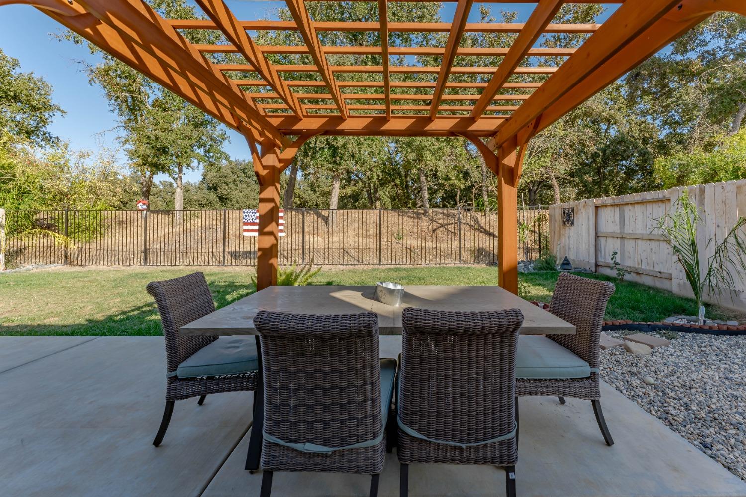 Detail Gallery Image 37 of 59 For 733 Pacific Grove Way, Plumas Lake,  CA 95961 - 3 Beds | 2 Baths