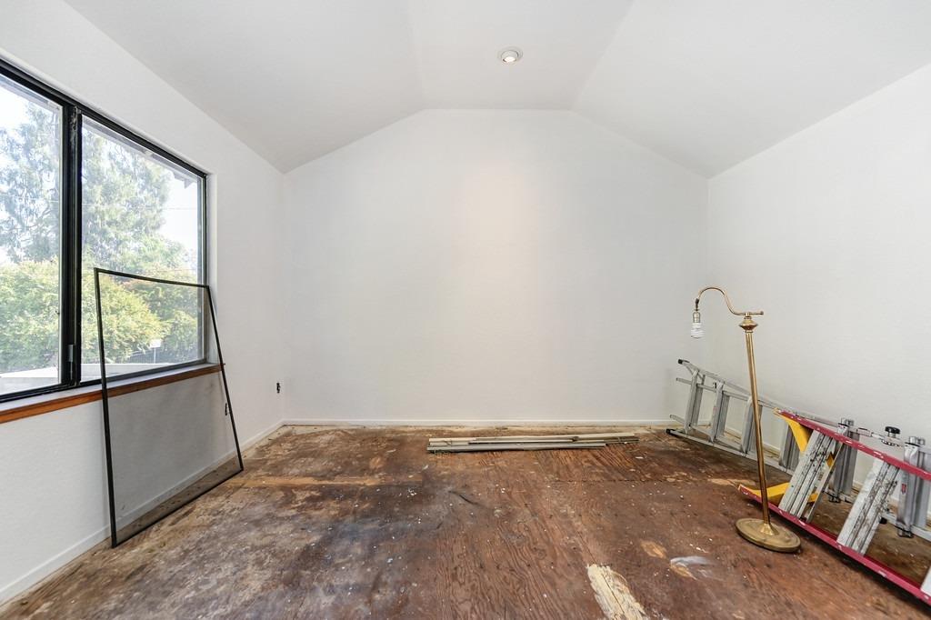 Detail Gallery Image 23 of 29 For 1117 23rd St #B,  Sacramento,  CA 95816 - 1 Beds | 1/1 Baths