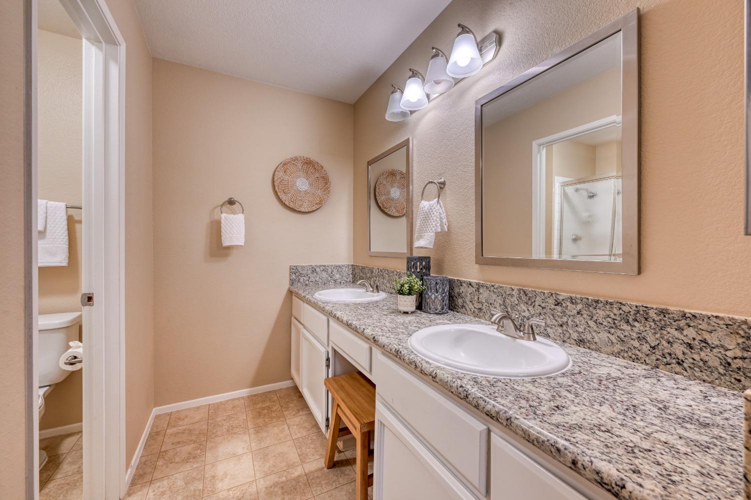 Detail Gallery Image 18 of 30 For 6347 Slippery Creek Ln, Citrus Heights,  CA 95621 - 3 Beds | 2/1 Baths