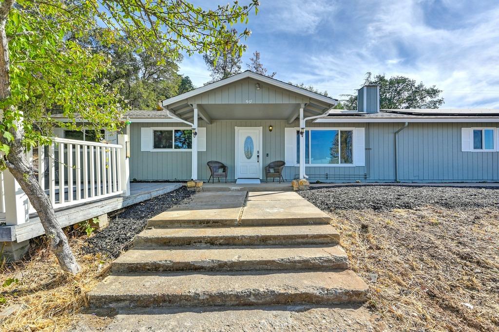 Detail Gallery Image 1 of 42 For 1971 Barry Ln, Placerville,  CA 95667 - 3 Beds | 2 Baths