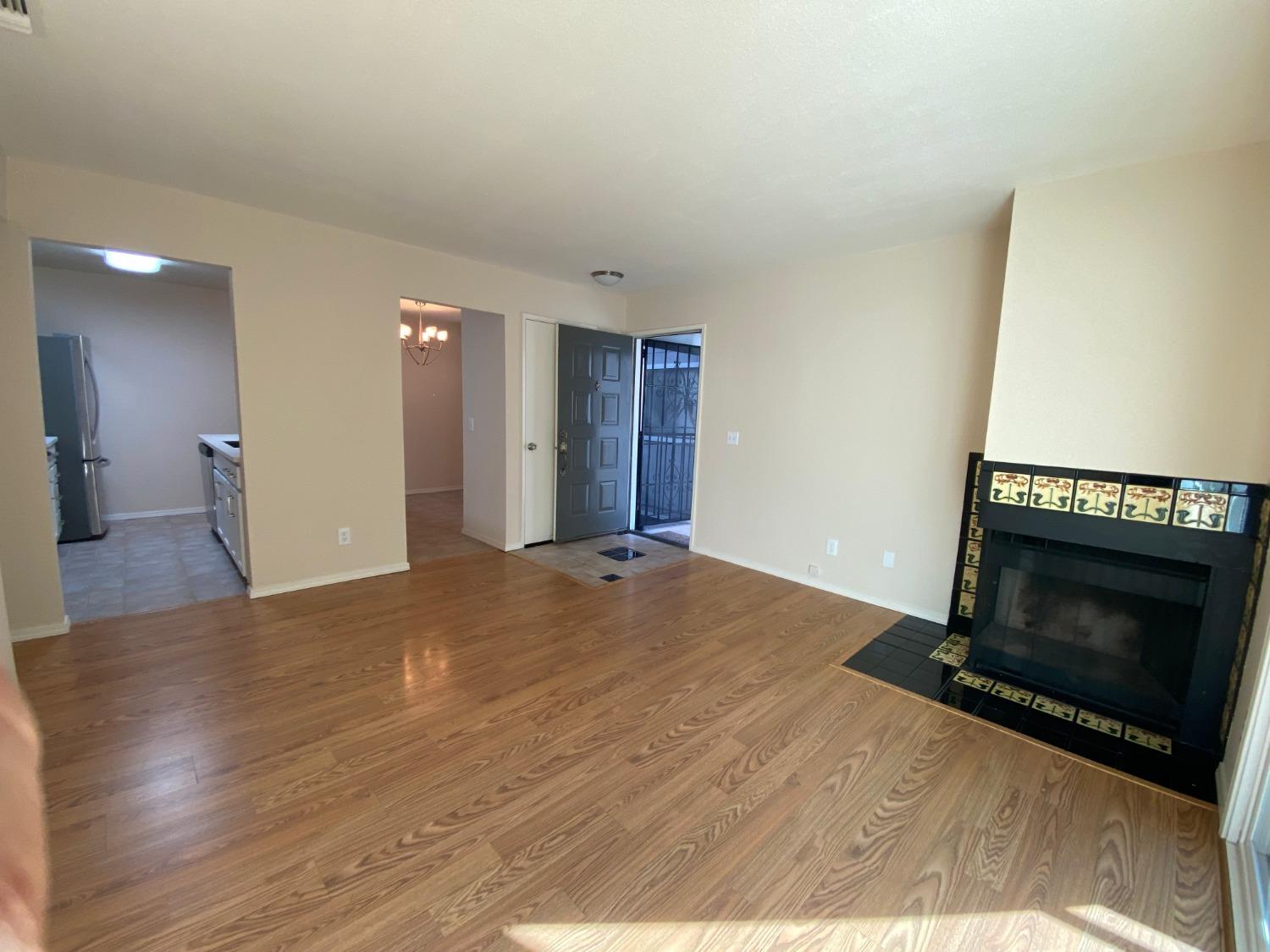 Photo #5: 224113243 Listing 