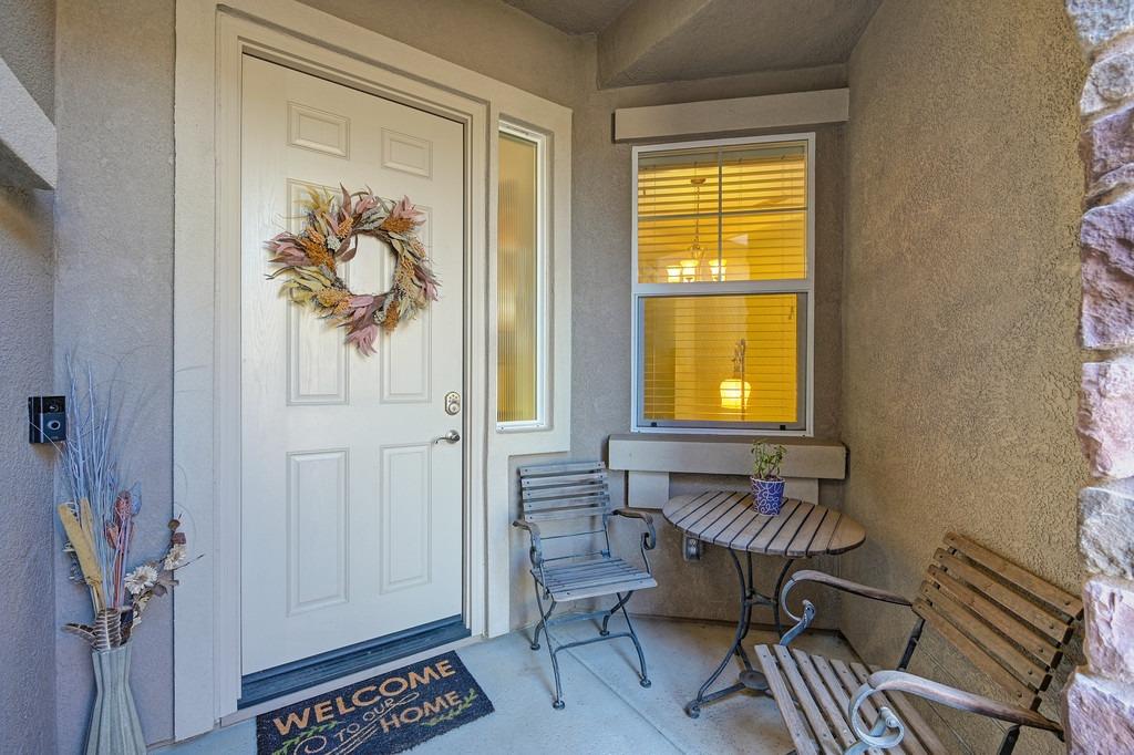 Detail Gallery Image 8 of 50 For 607 Lefevre Dr, Folsom,  CA 95630 - 3 Beds | 2 Baths