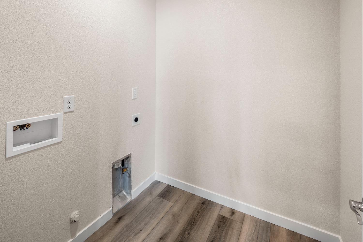 Detail Gallery Image 29 of 46 For 1716 Stinson Way, Plumas Lake,  CA 95961 - 3 Beds | 2/1 Baths