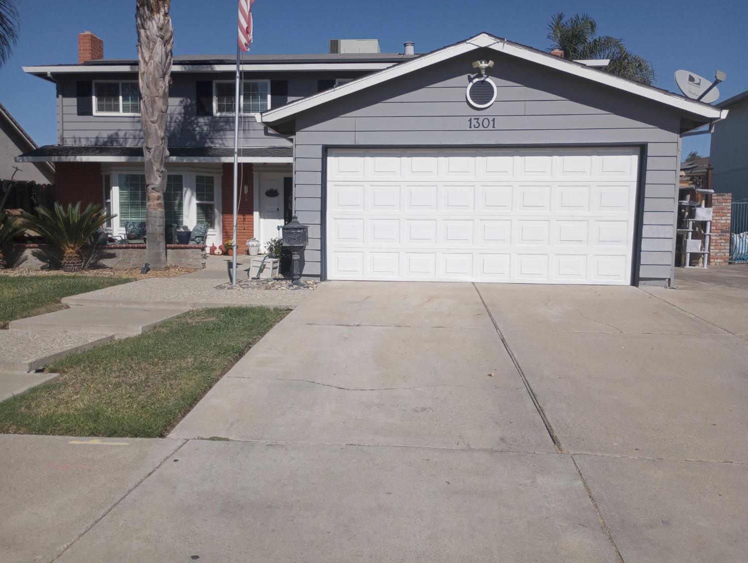 Detail Gallery Image 1 of 60 For 1301 W Lowell, Tracy,  CA 95376 - 4 Beds | 2/1 Baths