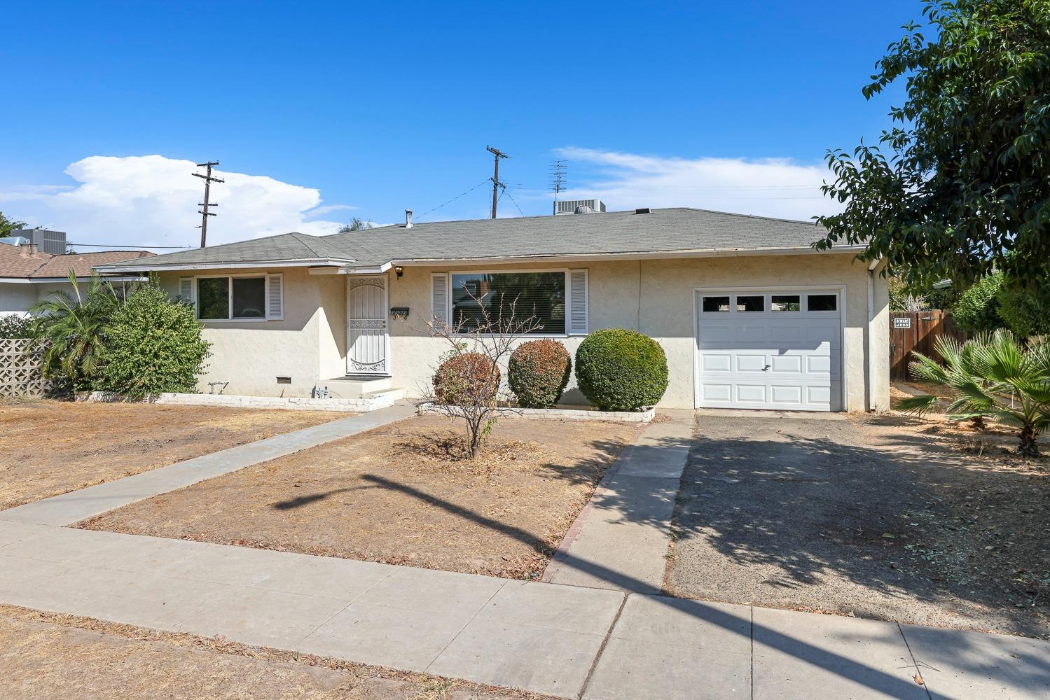 N Pleasant Avenue, Fresno, California image 4