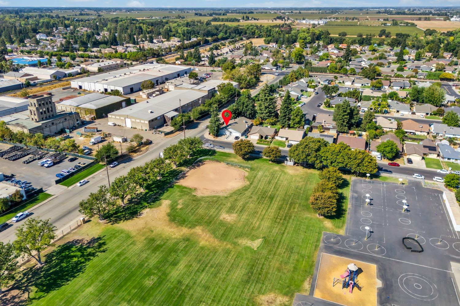 Detail Gallery Image 38 of 39 For 201 Donner Dr, Lodi,  CA 95240 - 3 Beds | 2 Baths