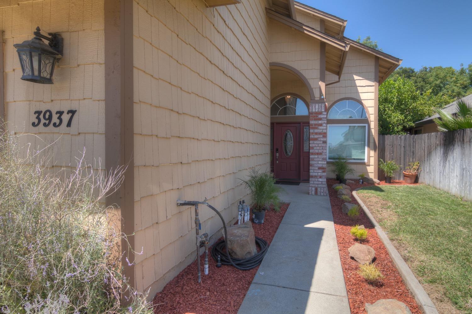Diane Drive, Antelope, California image 5