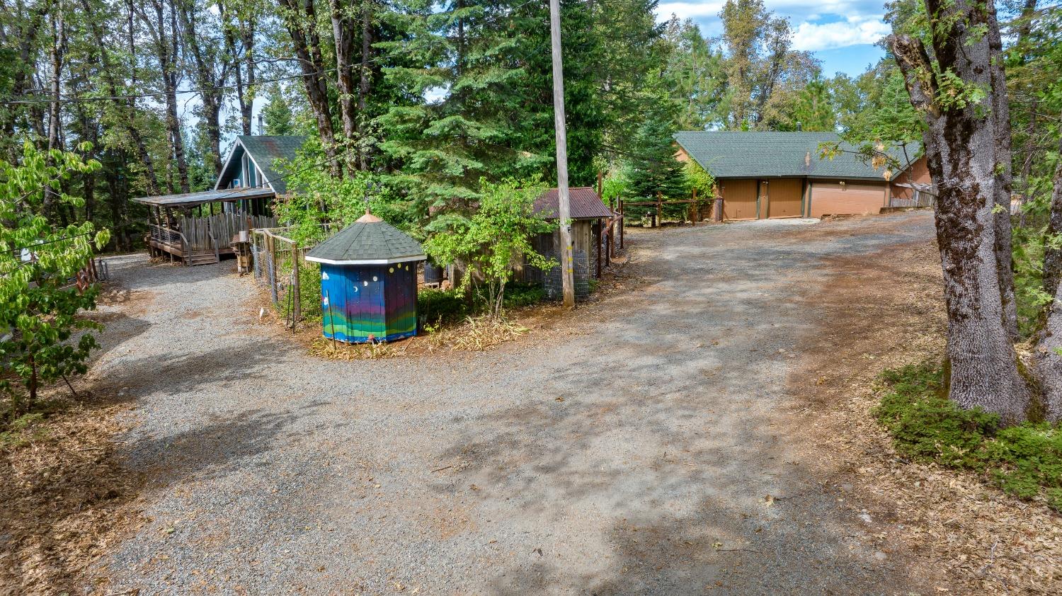 Detail Gallery Image 12 of 72 For 13610 Lightning Tree Rd, Nevada City,  CA 95959 - 2 Beds | 2 Baths